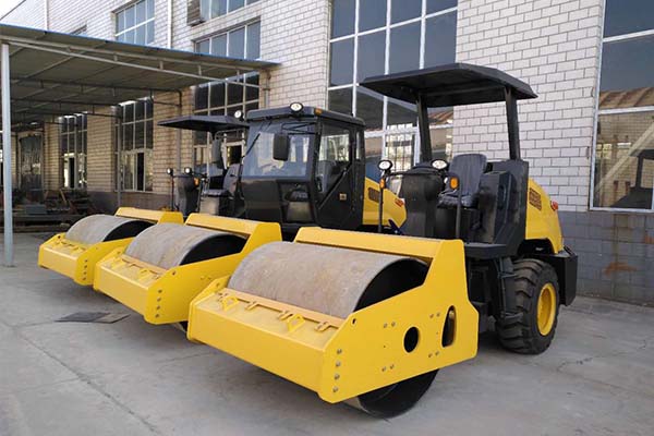 <a href='http://www.pop911.cn' target='_blank'>壓路機</a>廠家 <a href='http://www.pop911.cn' target='_blank'>壓路機</a>廠家