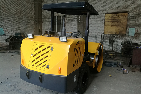 小型壓路機(jī) 小型壓路機(jī)